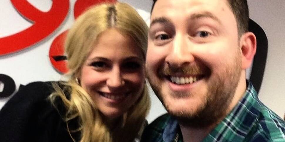 Pixie Lott - Interview & Live...