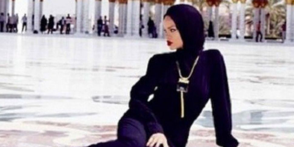Rihanna kicked out of Mosque