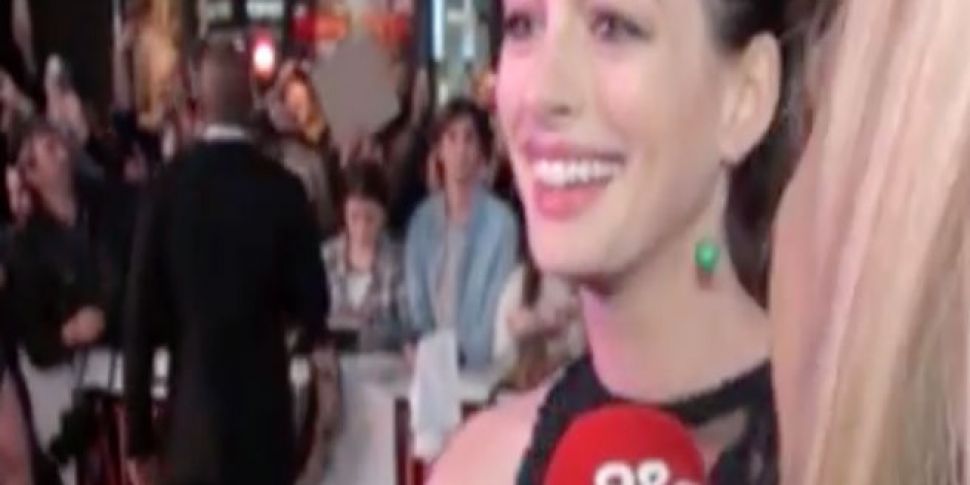 98FM Chat To Anne Hathaway
