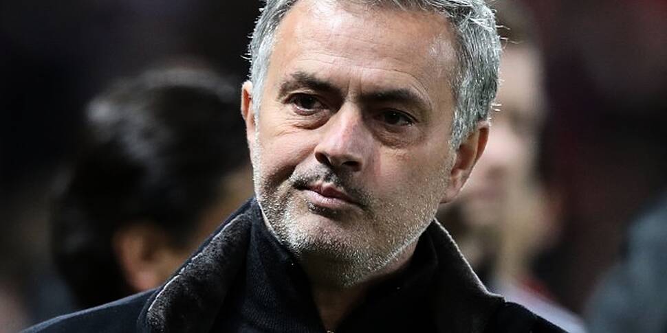 Jose Mourinho Defends Manageri...