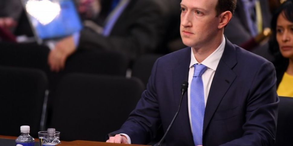 Zuckerberg Denies Facebook Lis...