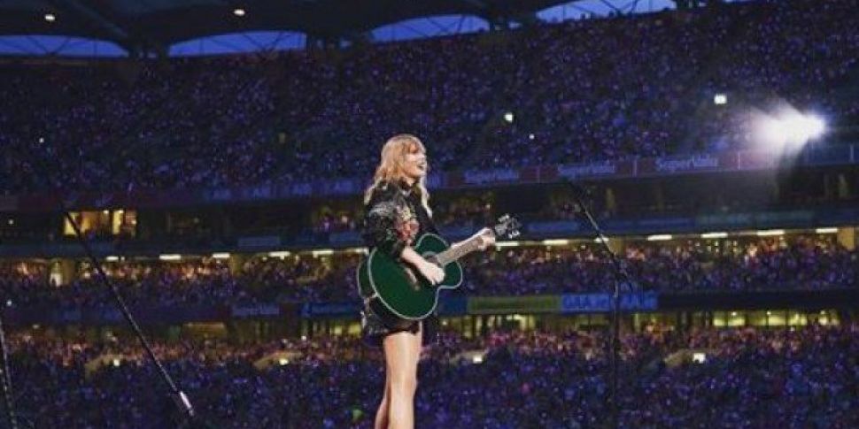 Taylor Swift Makes History Wit...
