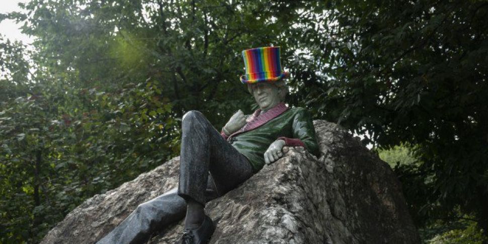 Dublin's Statues To Get Head-T...