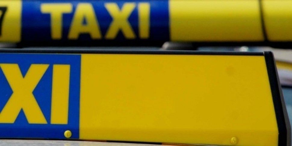 Taxi Drivers Raise Passenger S...