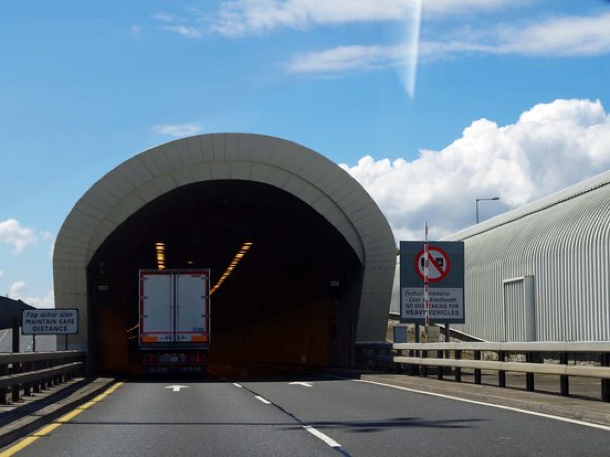 Port Tunnel Is Closed In Both Directions www.98fm