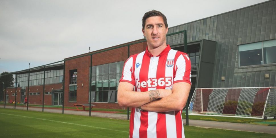 Stephen Ward signs for Stoke C...