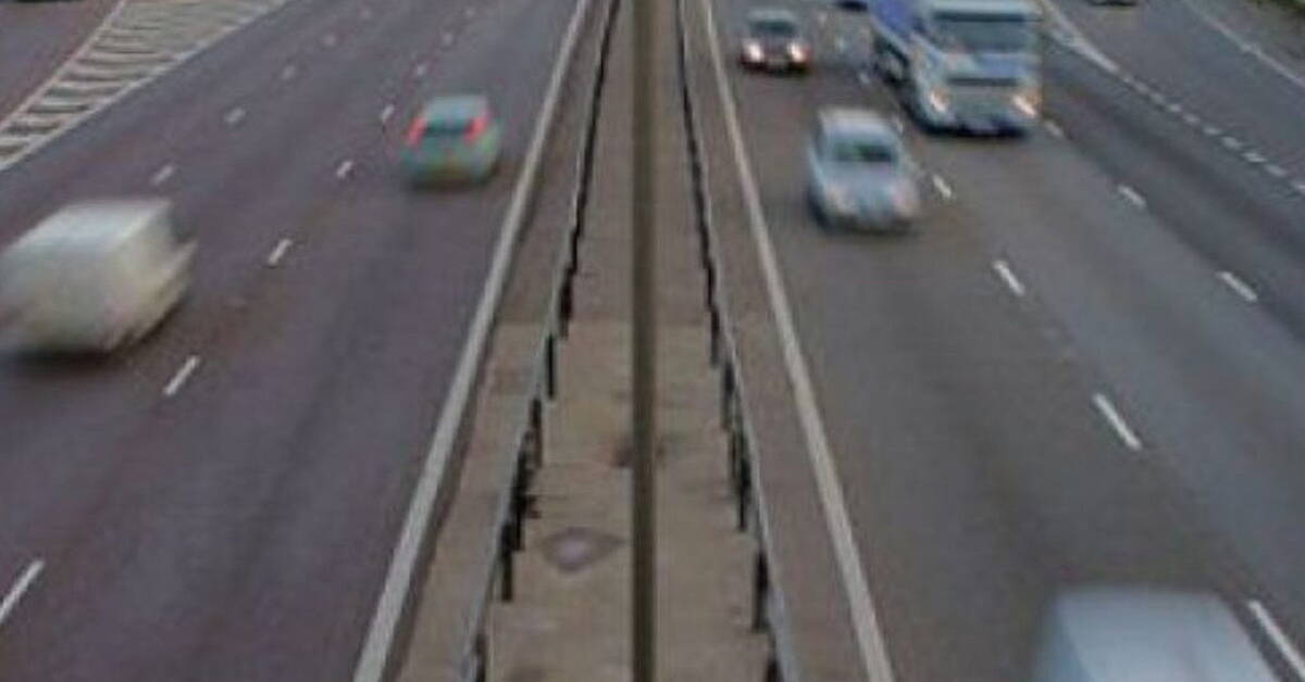 M50 Closed At Ballymun Junction Due To Truck On Fire - Vimarsana News