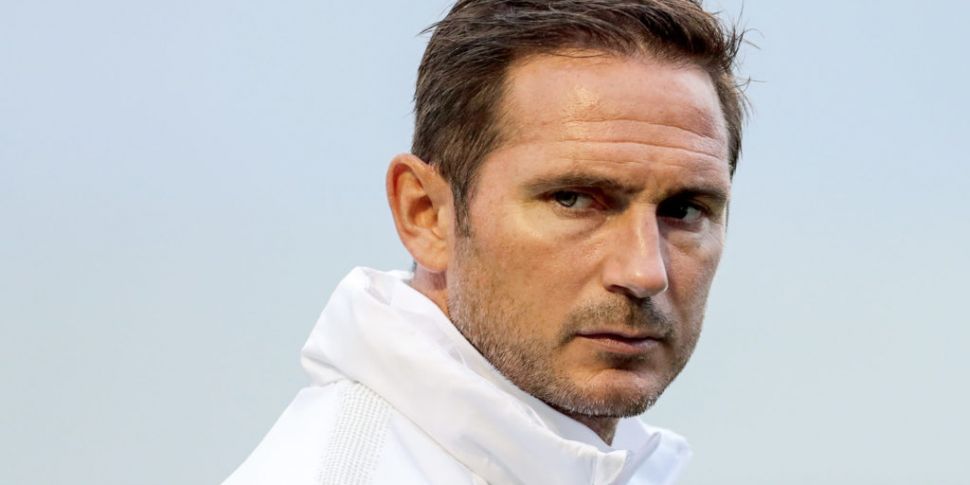 Chelsea boss Lampard plays dow...