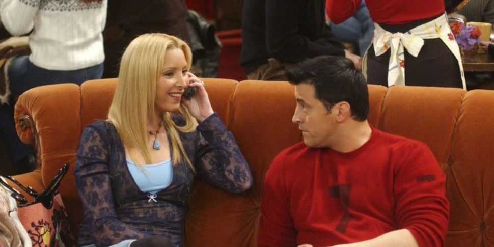 Lisa Kudrow Reveals Friends' S...