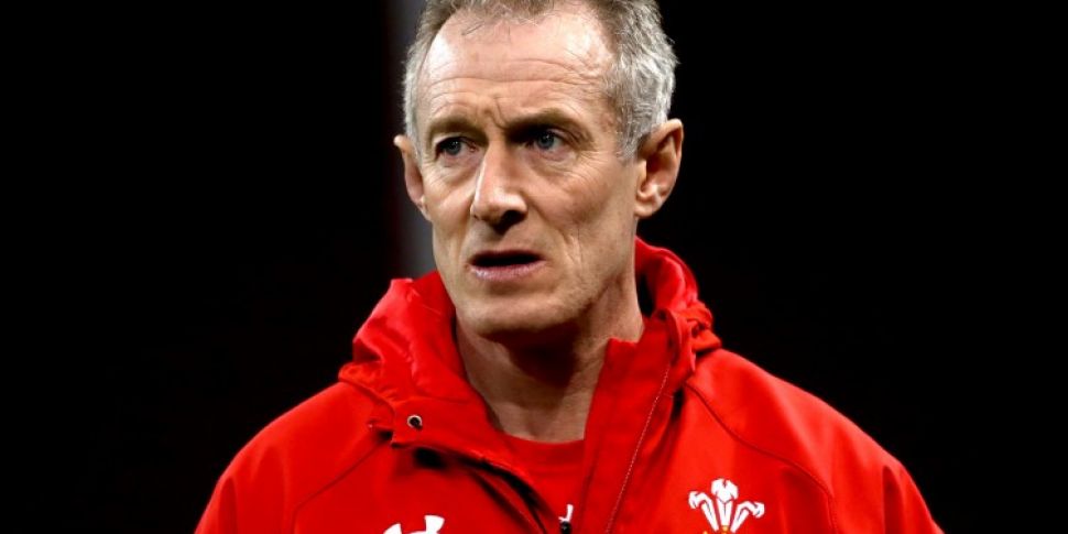 Rob Howley apologises for brea...