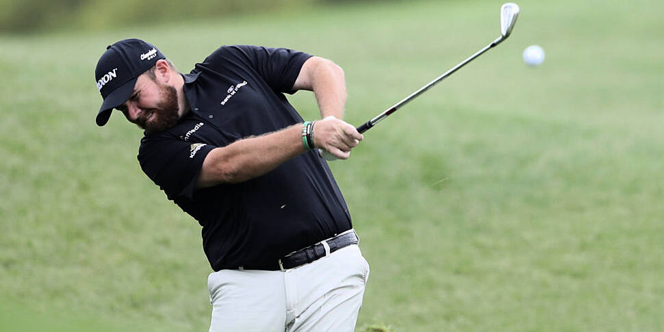 Shane Lowry struggles as Rory...