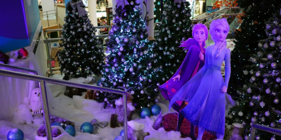 Frozen 2 Themed Mall Opens In...