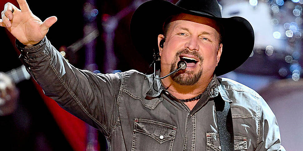 Garth Brooks To Fly Into Dubli...