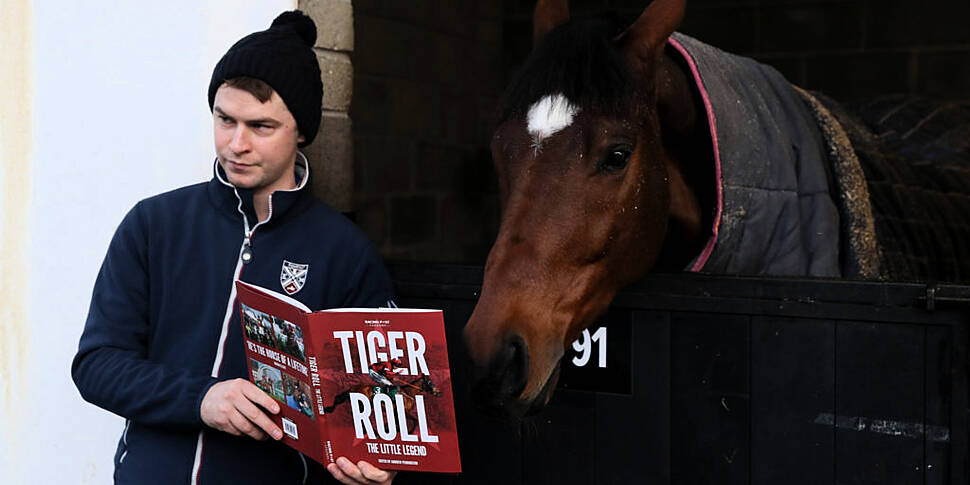 Tiger Roll to begin Aintree pr...