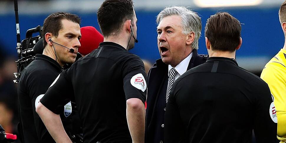 Everton boss Ancelotti fined b...