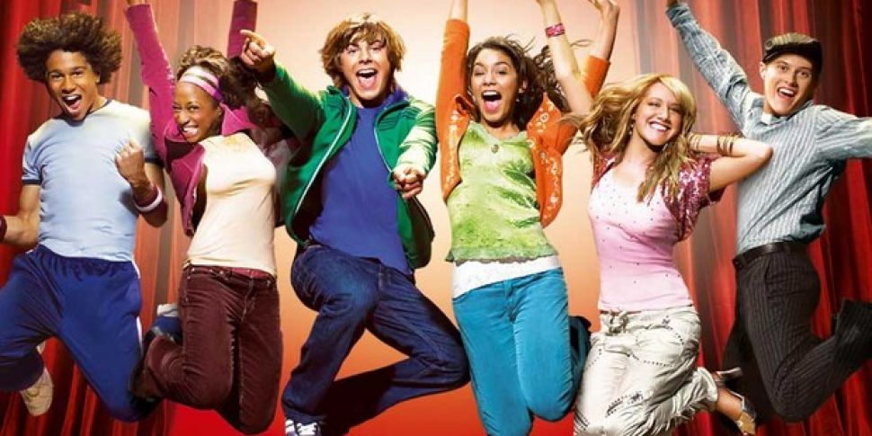 High School Musical Cast To Re...