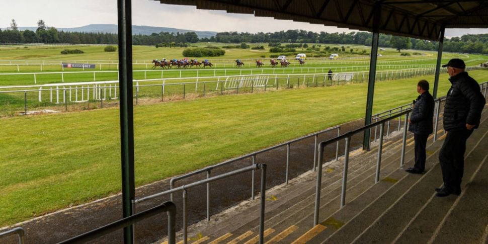 Owners must wait for course re...
