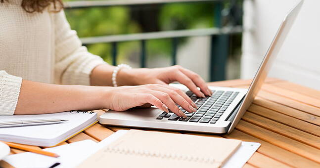 Marian Keyes Free Writing Course Starts This Evening - Vimarsana News