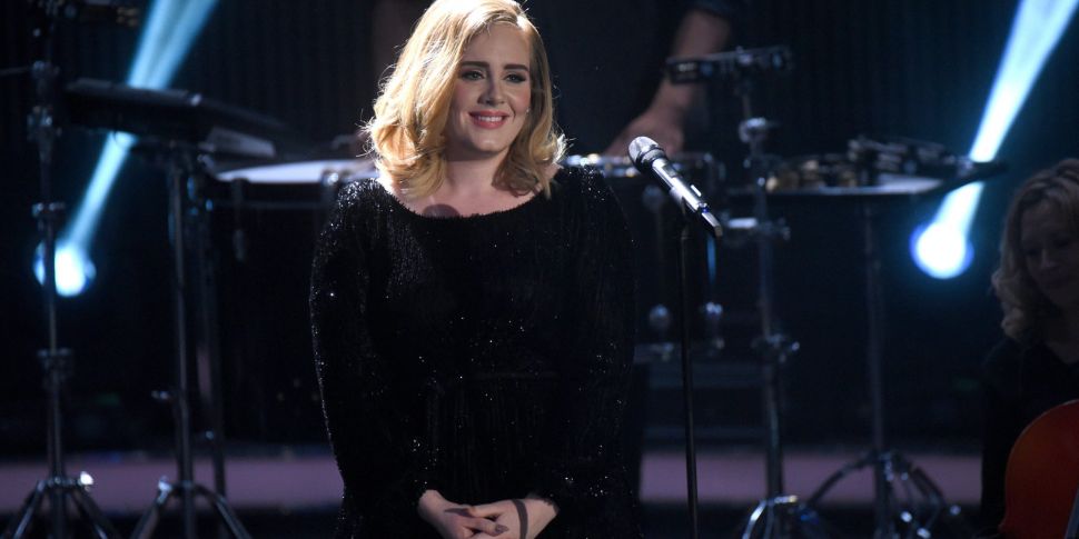 Adele Confirms Comeback With N...