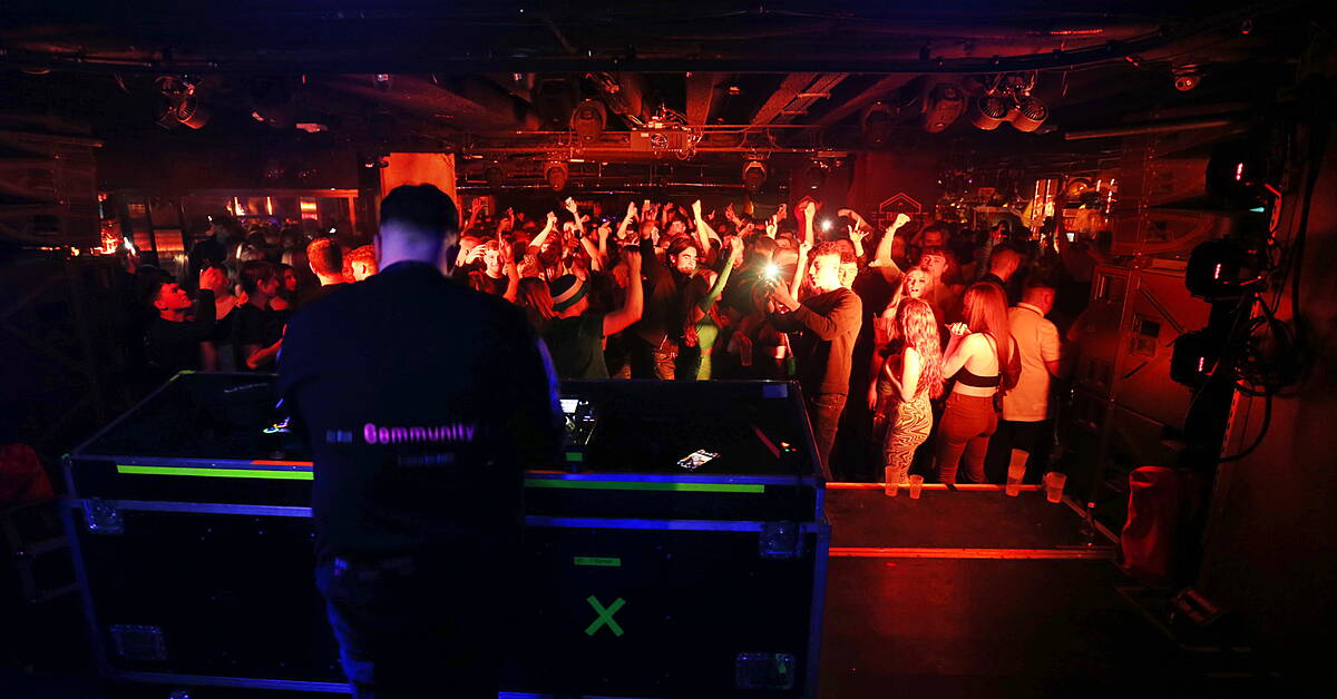 Nightclubs Told They Have To Sell Tickets - Vimarsana News