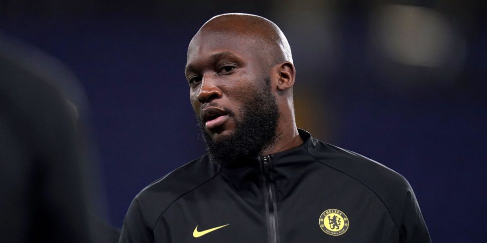 WATCH: Lukaku apologises to fa...