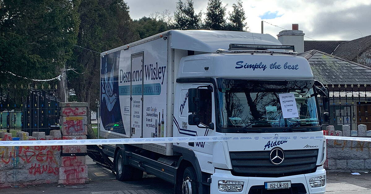 Man Arrested After Reversing Truck Through Gates Of Russian Embassy - Vimarsana News
