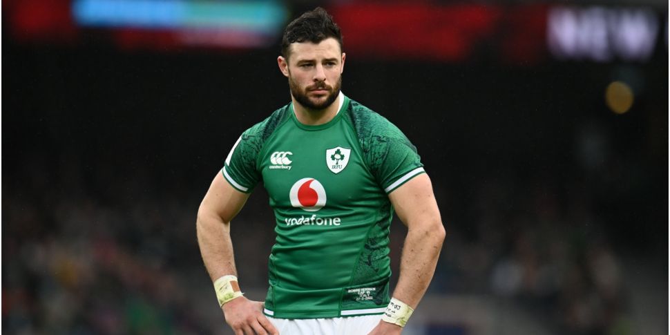 Robbie Henshaw signs IRFU cont...