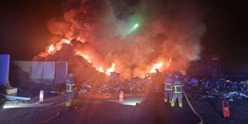 Large Fire Breaks Out At Recyc...