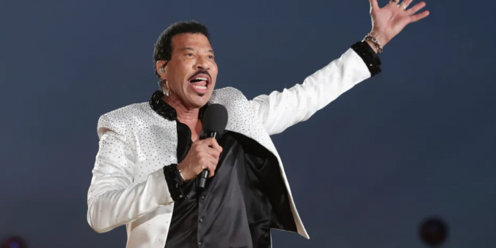 Lionel Richie Vows That He Wou...