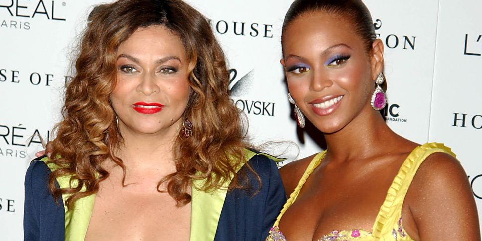 Beyoncé’s Mam Files For Divorc...