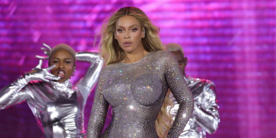 Beyoncé Set To Announce 5 Huge...