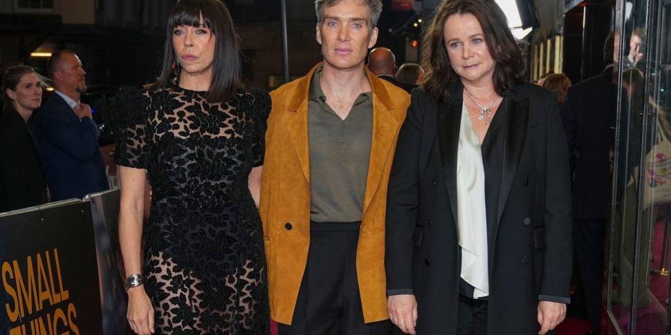 Cillian Murphy Shows Off New H...