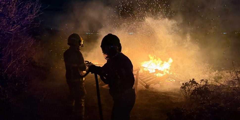 450 Tonnes Of Bonfire Stockpil...