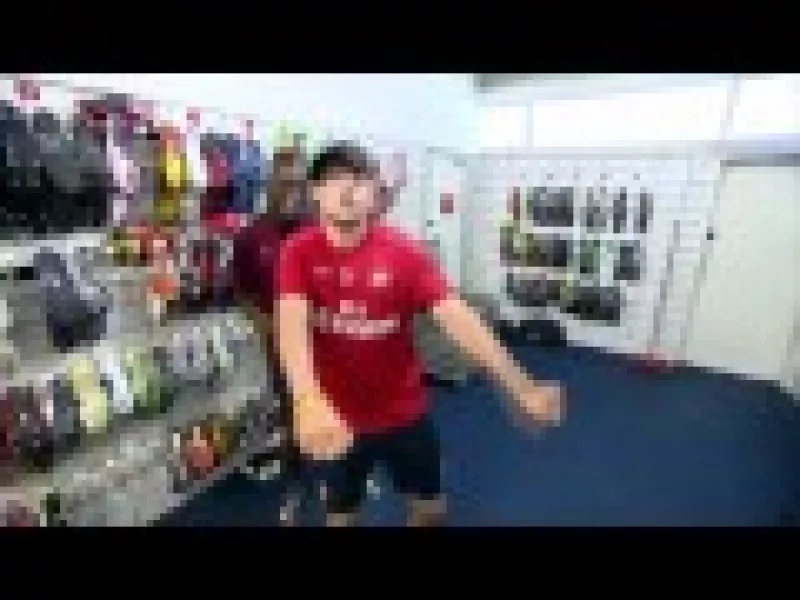 lukasz fabianski shufflin