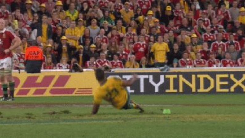 GIF: Kurtley Beale slips, Paul O'Connell Grins