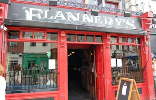 flannerys-dublin-pub
