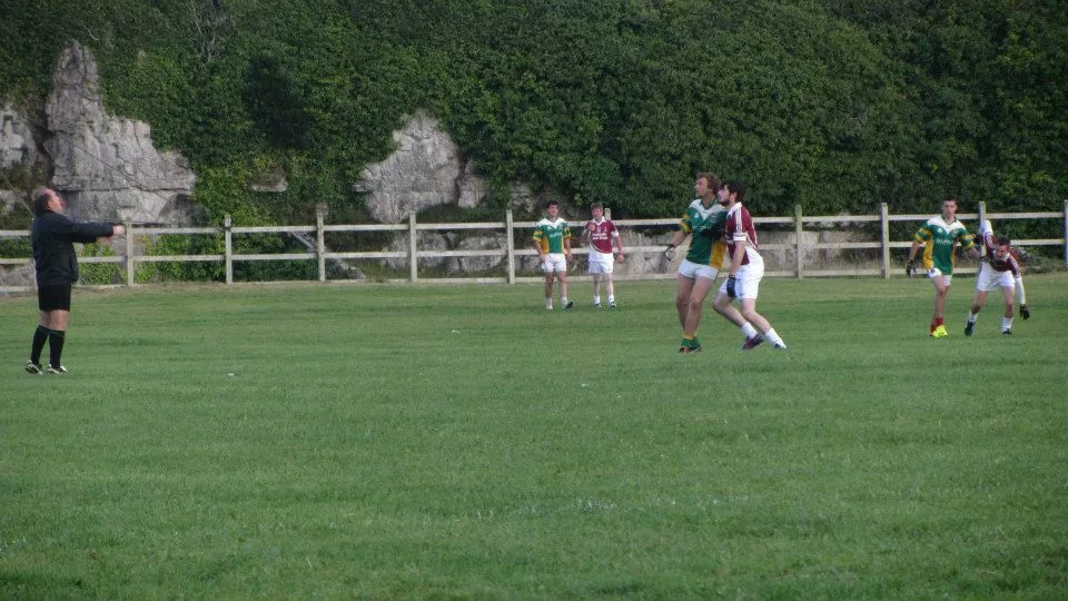 spot the ball! Throw in of the final, clare island v inishbofin
