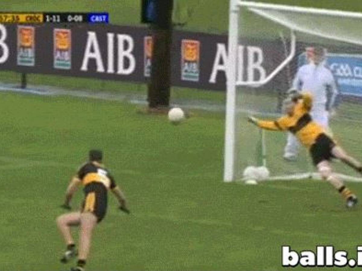 GIF: Excellent David Moloney Save For Dr. Crokes Against Castlehaven | Balls .ie