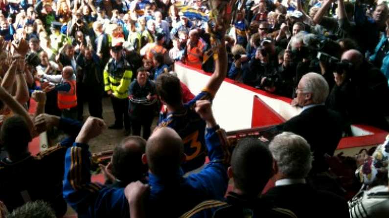 Great Photo Of Paul Curran Lifting The O'Neill Cup