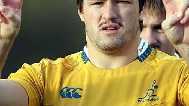 GIF : Adam Ashley Cooper Takes Down Two Springboks With One Tackle.