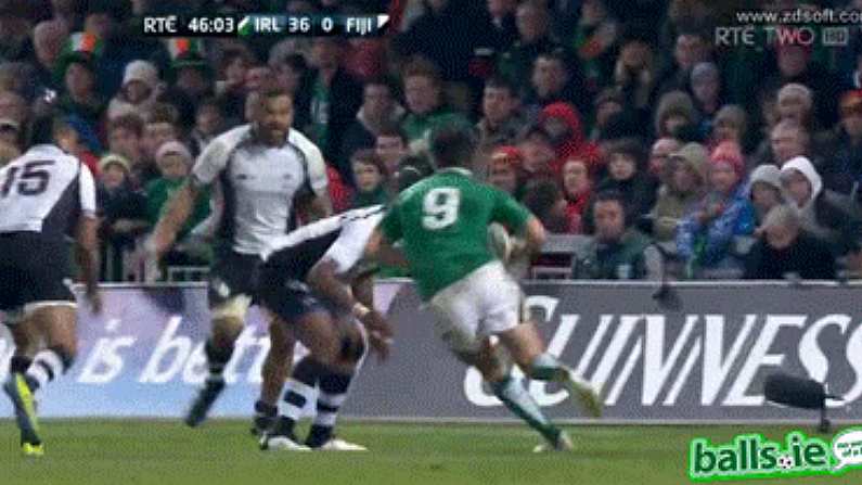 Dangerous attempted spear tackle on Conor Murray by Fijian player.