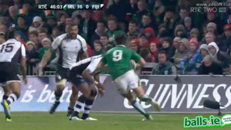 Dangerous attempted spear tackle on Conor Murray by Fijian player.