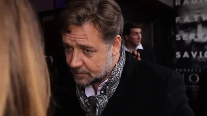Updated With His Tweets: Russell Crowe Gives Irish Reporter Cringetastic Rugby Education