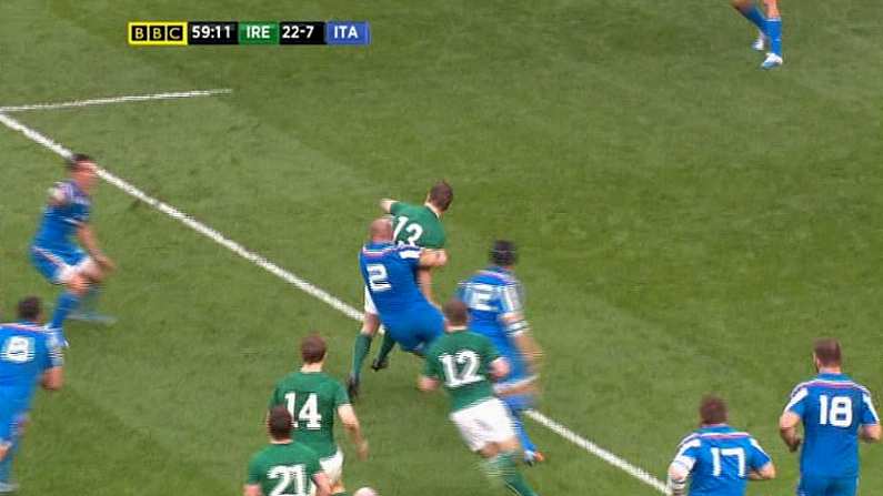 GIF: That Brilliant One-Handed Brian O'Driscoll Pass