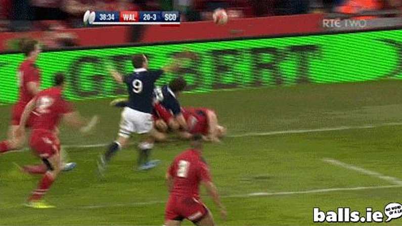 GIF: Fantastic Jonathan Davies Offload For 3rd Wales Try