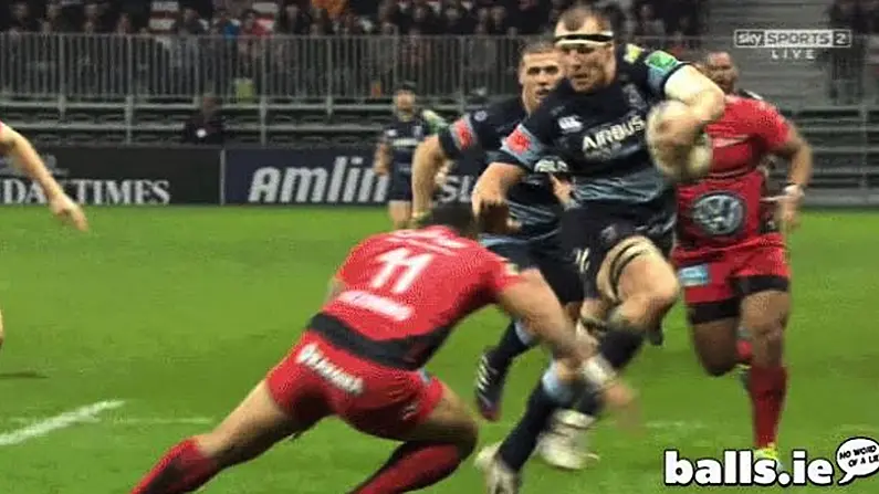 GIF: Excellent Play From Robin Copeland Sets Up Cardiff Try Against Toulon