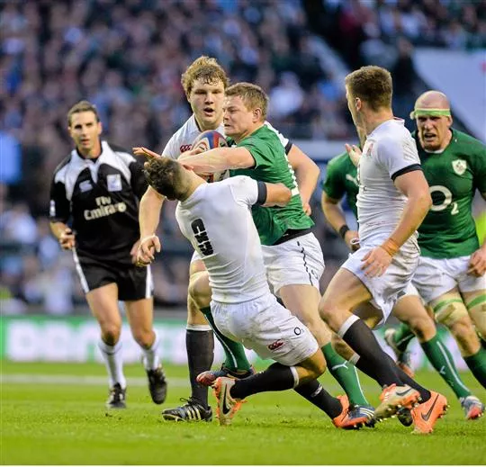 brian o'driscoll hand off