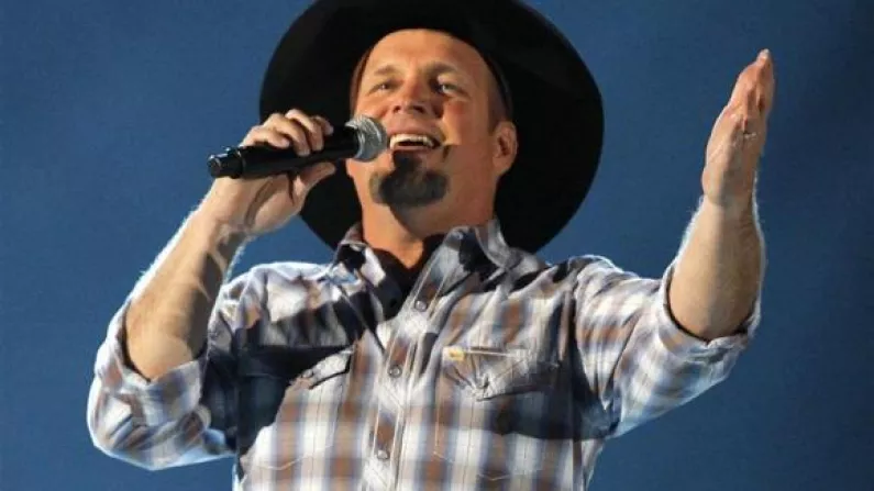 The Funniest Tweets About The Garth Brooks Fiasco