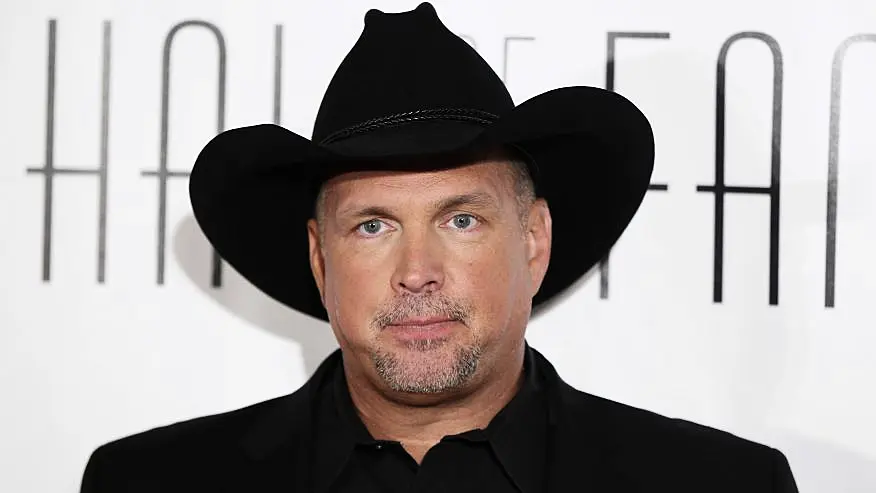 garth brooks black hat reuters