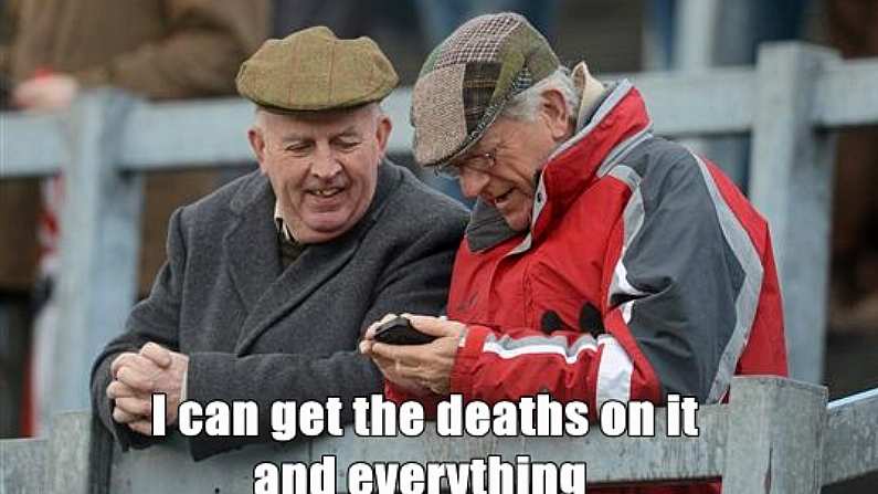 19 Irish Sports Photos Documenting The Evolution Of The Mobile Phone